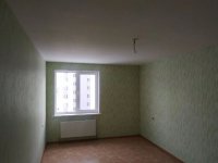 Сдается трехкомнатная квартира в Кировском районе.